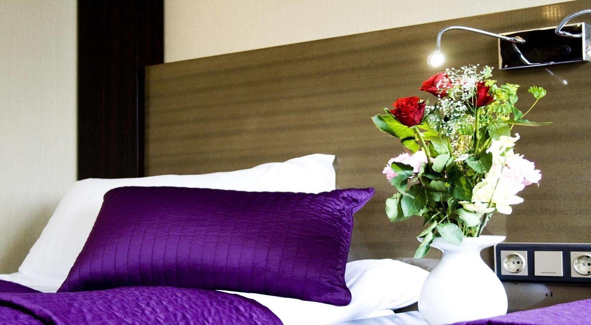 Hotell Angora Sollentuna Ngoại thất bức ảnh